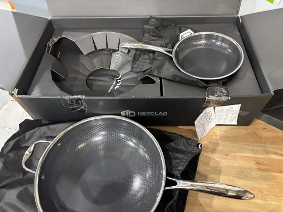 Hexclad Commercial 7 Piece Cookware… — Photo 4