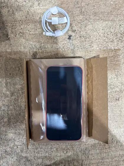 Apple iPhone 13, 256GB, (PRODUCT)RED… — Photo 5